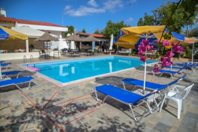 Elpida Aparthotel Goúvai Luaran gambar